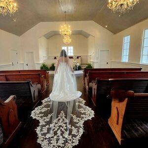 Elegant Embroided Cathedral Bridal Veil